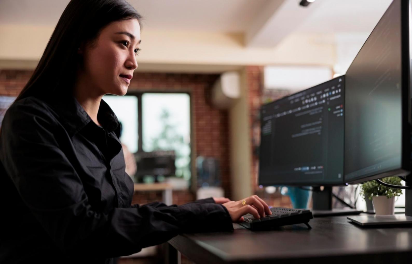 Database administration learning environment at Glowmindlogic training center